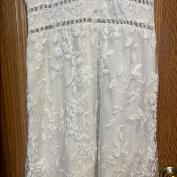 Simplee Apparel Ivory Lace V-Neck Maxi Dress Engagement Cottage Core Fairy - Picture 3 of 7